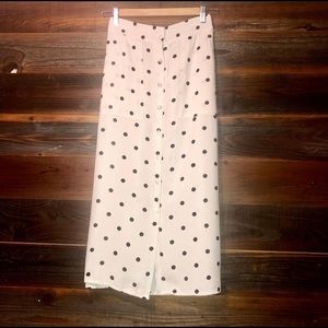 Forever 21 Contemporary line size small skirt